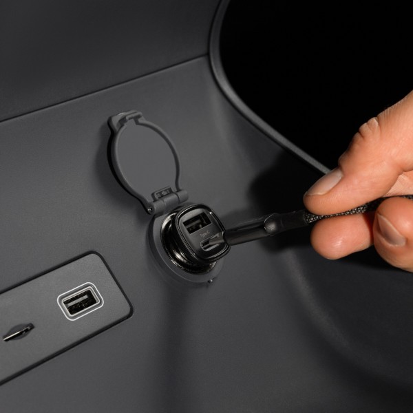 Фото - Автомобильное зарядное устройство Proove Flash 30W Type-C + USB black (CCFL30111201)